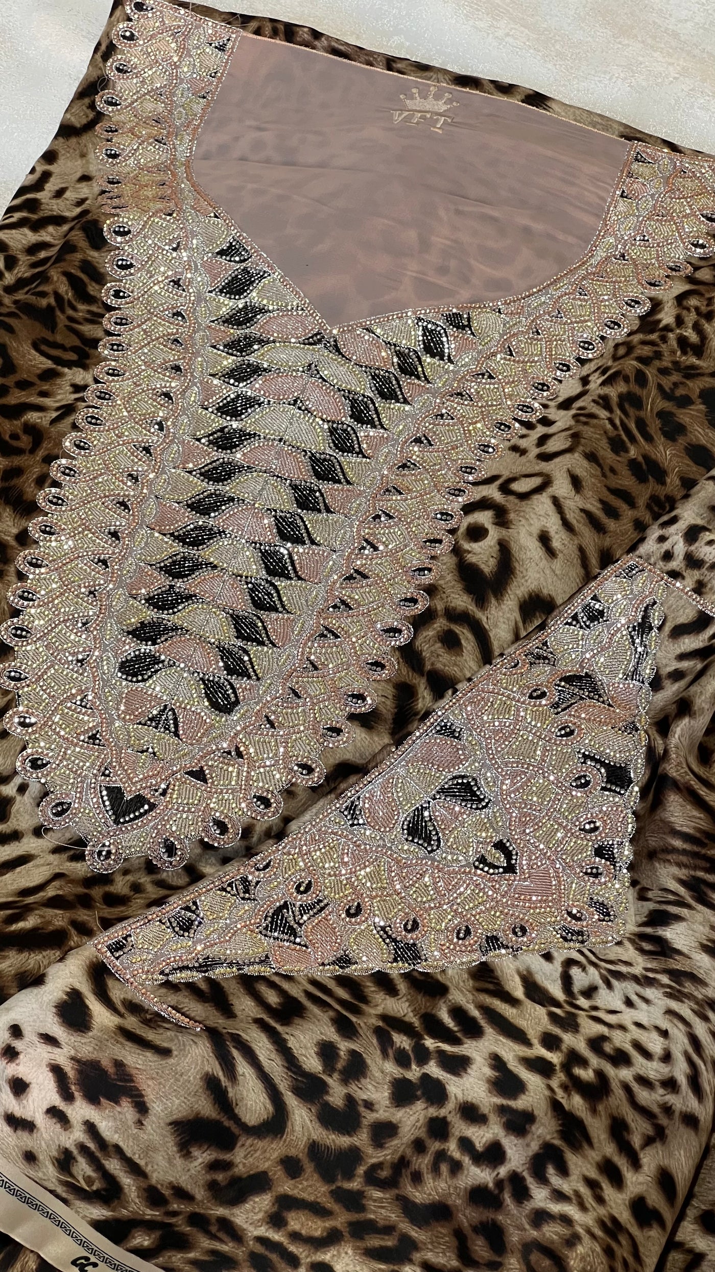 MAKHAWER Luxury Leopard